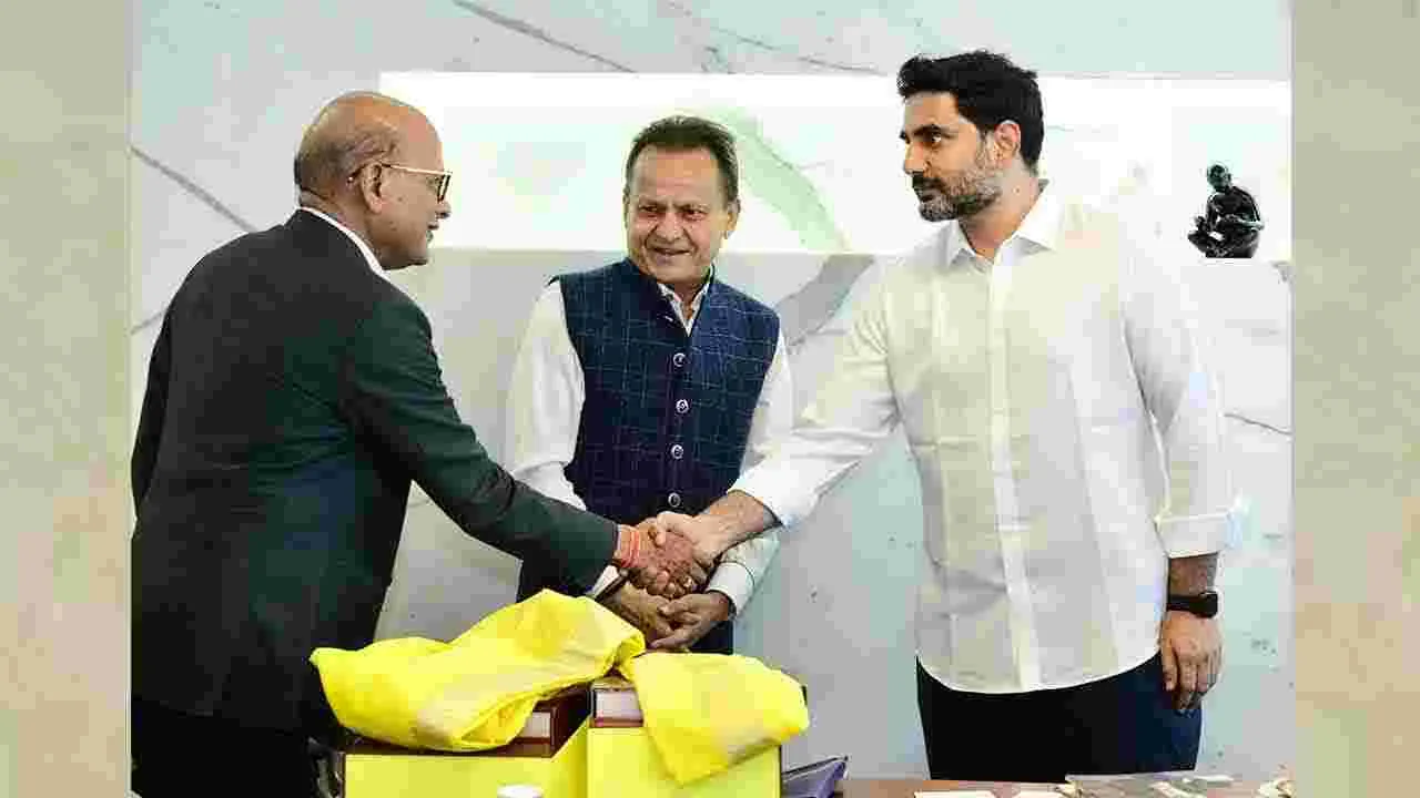 Minister Nara Lokesh: బెంగళూరులో  మంత్రి నారా లోకేష్ పర్యటన.. ఏపీలో పెట్టుబడులపై చర్చ