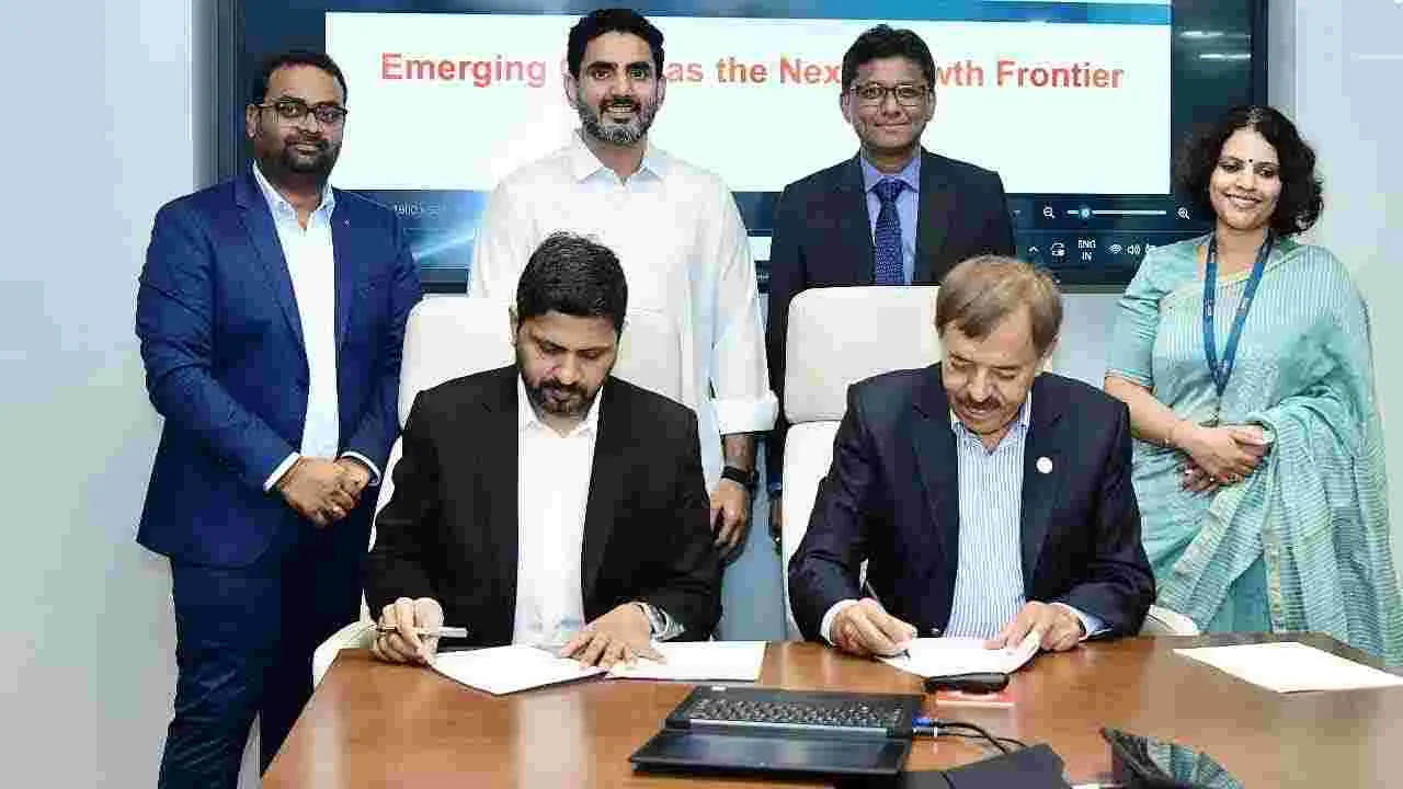 Minister Nara Lokesh: బెంగళూరులో  మంత్రి నారా లోకేష్ పర్యటన.. ఏపీలో పెట్టుబడులపై చర్చ