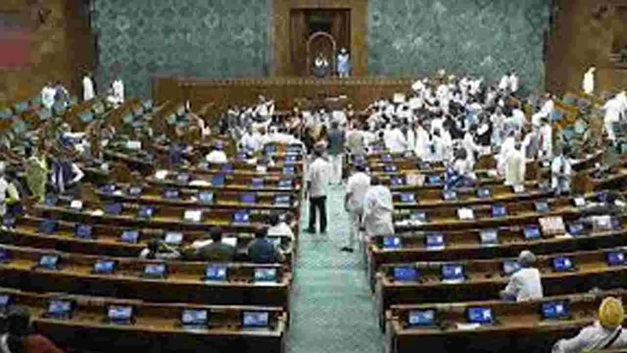 Parliament Discussions: ఎస్‌ఐఆర్‌పై చర్చకు పట్టు