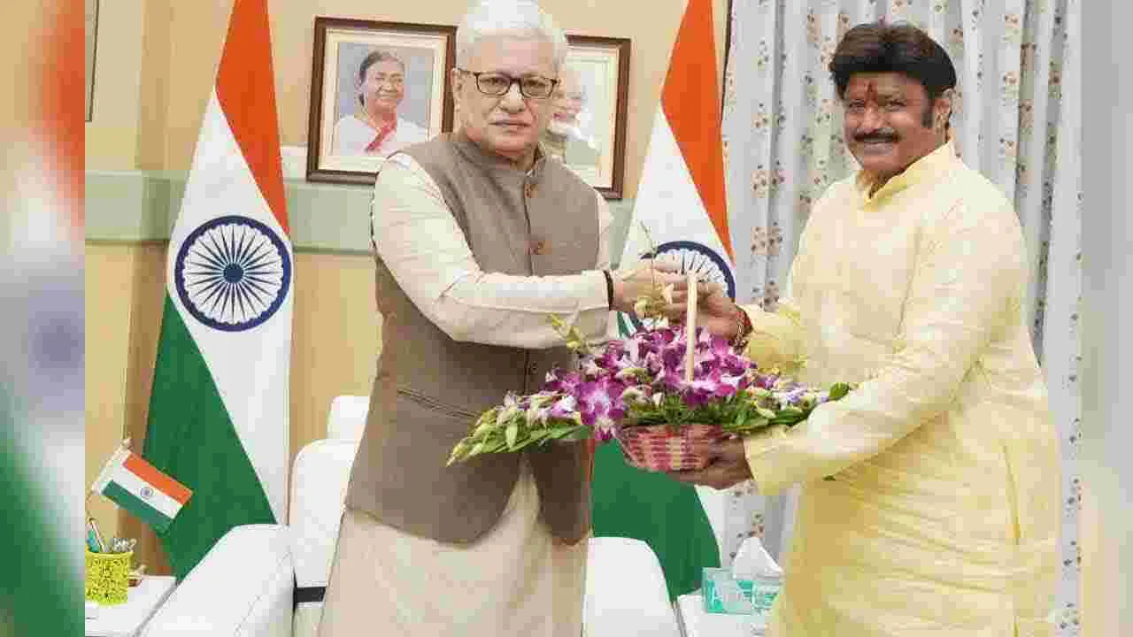 తెలంగాణ గవర్నర్ జిష్ణుదేవ్ వర్మను కలిసిన నందమూరి బాలకృష్ణ
