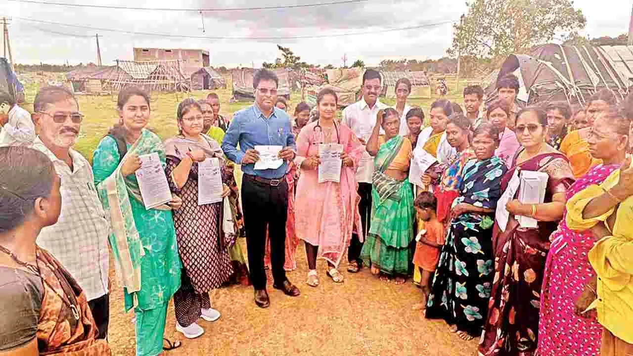 గిరిజనులకు మెరుగైన వైద్యసేవలు అందించాలి 