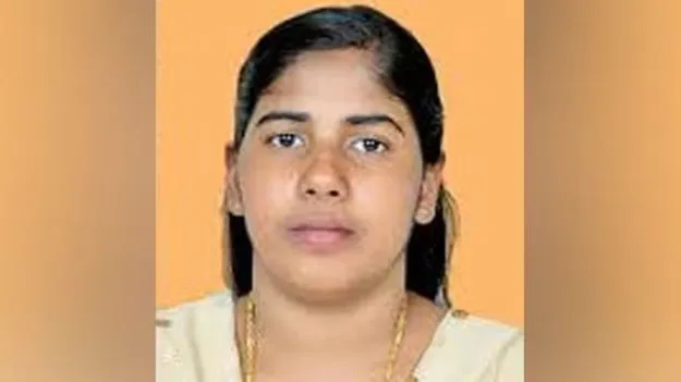 Nimisha Priya: మిలియన్ డాలర్ల బ్లడ్ మనీ ఆఫర్ చేసిన నిమిష ప్రియ కుటుంబం.. ఆమె ప్రాణాలు నిలిచేనా