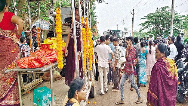 మృతుడి కుటుంబానికి న్యాయం చేయాలి