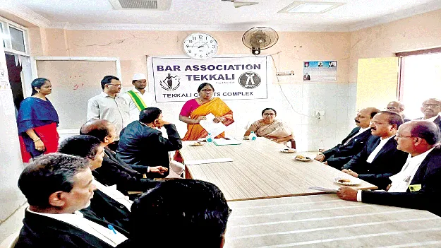 ఎక్కువ కేసులు రాజీకి సహకరించండి