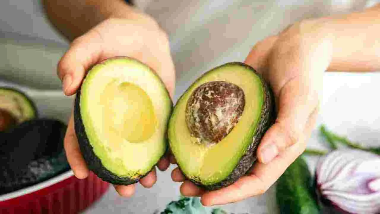 Health Tips: ఈ పండును రోజుకు ఒకసారి తింటే.. వ్యాధులన్నీ పరారవ్వాల్సిందే.. 