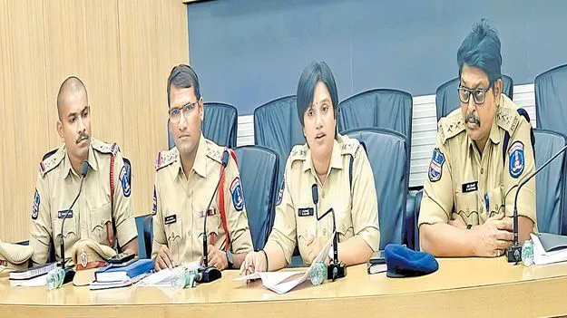 Online Betting Scam: బెట్టింగ్‌ యాప్‌లకు ప్రచారం.. నలుగురి అరెస్టు