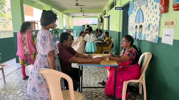 గిన్నిస్ రికార్డు కోసమే మెగా పీటీఎంలో సంతకం