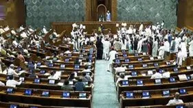 Parliament Monsoon Session: పార్లమెంట్ వర్షాకాల సమావేశాలు.. నిరసనల మధ్య సభ వాయిదా, కొత్త బిల్లుల ప్రవేశం