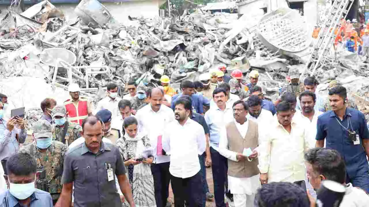 సిగాచి పరిశ్రమకు రేవంత్ రెడ్డి.. ప్రమాదం గురించి ఏం చెప్పారంటే..