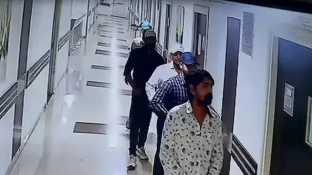 Bihar Shooting: బిహార్‌లో షాకింగ్ ఘటన.. ఐసీయూలోని పేషెంట్‌పై కాల్పులు జరిపి హత్య 