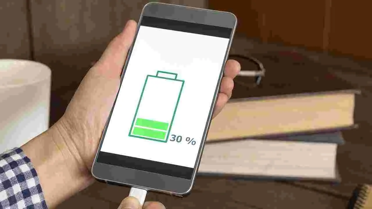 Extend Battery Life: మీ ఫోన్‌లో చార్జింగ్ త్వరగా అయిపోతోందా.. ఈ టిప్స్‌‌తో సమస్యకు పరిష్కారం