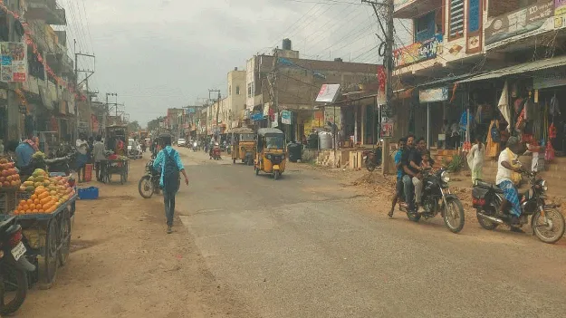 సా..గని రోడ్డు విస్తరణ పనులు