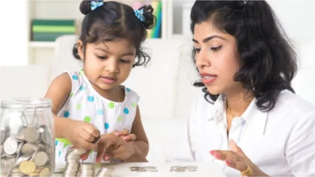 Pocket Money For Children: పిల్లలకి ఏ వయసు నుంచి పాకెట్ మనీ ఇవ్వచ్చో తెలుసా?