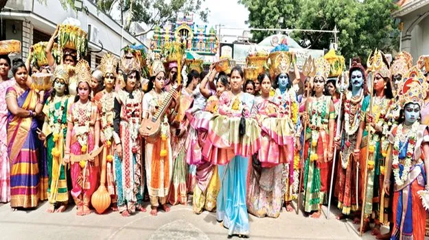 జగజ్జననీ అమ్మవారికి పుట్టింటి చీర