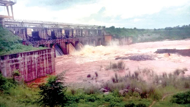 నాగావళికి స్వల్ప వరద 