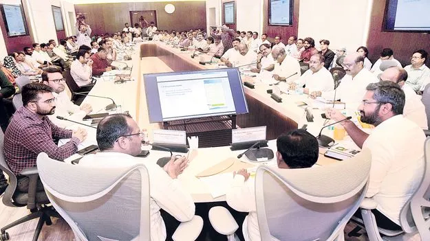 పేదరికం లేని సమాజమే లక్ష్యం