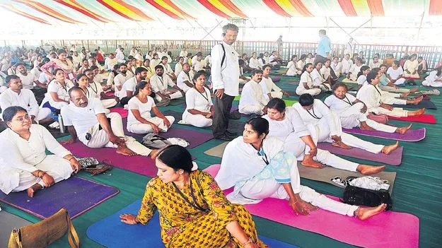 యోగాకు జన సమీకరణ