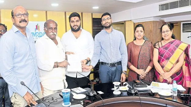 చెరువుల మీదుగా రహదారులా!?