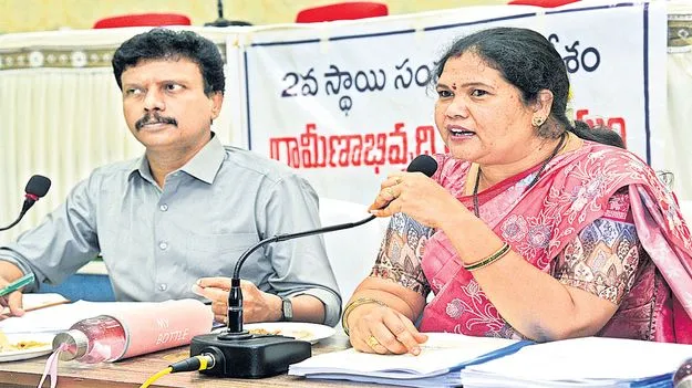 ఏజెన్సీలో కనీస విద్యా ప్రమాణాల్లేవ్‌