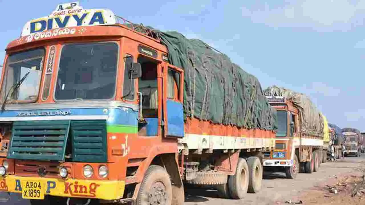 Green Tax: లారీలపై జగన్‌ గ్రీన్‌ బాదుడు భారీగా తగ్గింపు