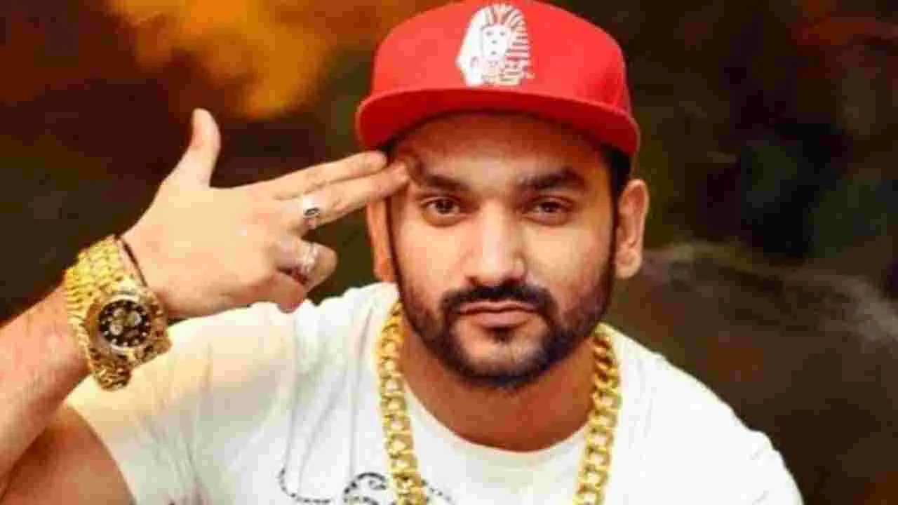 Rahul Fazilpuria: సింగర్‌పై అగంతకుల కాల్పులు.. తృటిలో తప్పిన ప్రమాదం
