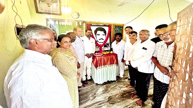 ‘నంబాళ్ల’ కుటుంబానికి నేతల పరామర్శ