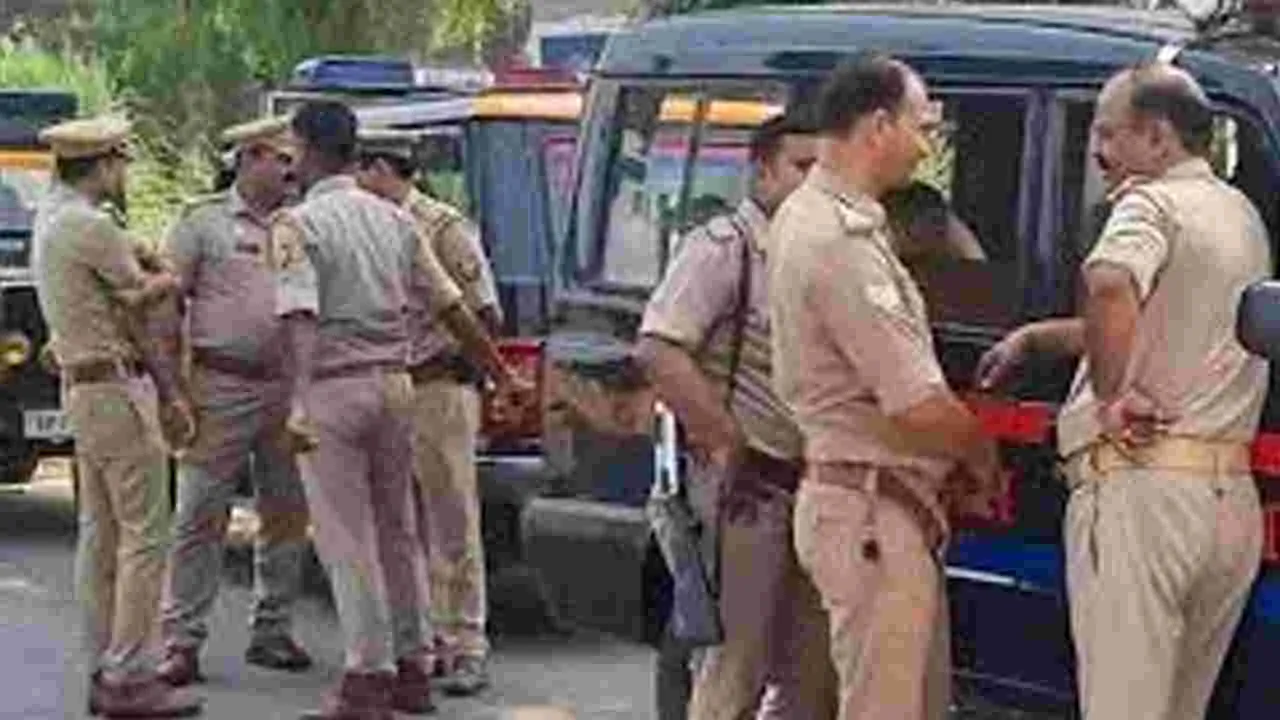 UP Police Investigation: యూపీలో మత మార్పిళ్ల కోసం చెన్నై నుంచి నగదు
