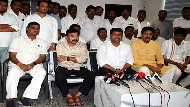 చీప్‌ పబ్లిసిటీ కోసం సీఎంపై ఎమ్మెల్యే కౌశిక్‌రెడ్డి వ్యాఖ్యలు