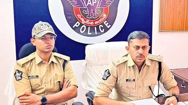 SP Amit Bardar: ఎమ్మెల్యే కిడారి, సోమల హంతకులు వీళ్లే