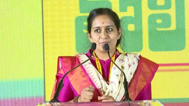 MP Shabari: చిల్లర రాజకీయాలు చేస్తే ప్రజలు తరిమి కొడతారు.. జగన్కి ఎంపీ బైరెడ్డి శబరి స్ట్రాంగ్ వార్నింగ్