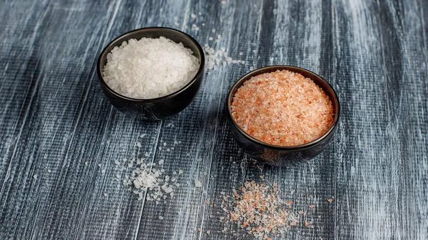 Pink Salt Vs White Salt:  పింక్ సాల్ట్ లేదా వైట్ సాల్ట్.. వీటిలో ఏది ఆరోగ్యానికి ఎక్కువ మేలు చేస్తుంది?