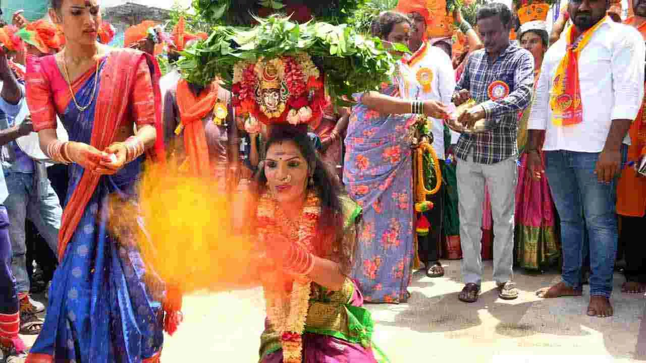 ఆషాఢ మాసం.. అందునా చివరి ఆదివారం..