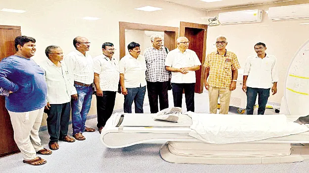 కిడ్నీ ఆసుపత్రిలో స్పెషలిస్ట్‌ సేవలు అందించాలి