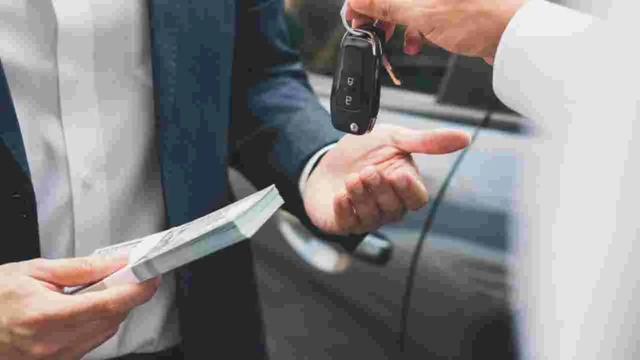 Selling Car-Tips: కారును విక్రయిస్తున్నారా.. మంచి ధర రావాలంటే ఇలా చేయండి