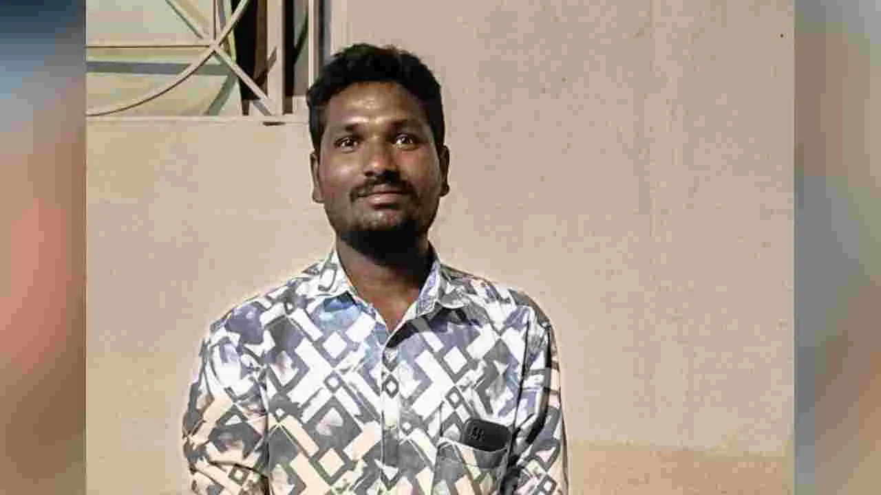 NRI: ఏపీ యువకుడి ఇక్కట్లు.. సూపర్ మార్కెట్‌లో ఉద్యోగమనుకుని వెళితే పశువుల కాపరిగా మార్చి..