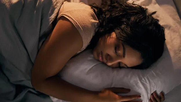 Sleeping Disorder: 7 గంటల కన్నా తక్కువ నిద్రపోతున్నారా.. ఈ వ్యాధులు తప్పవు..