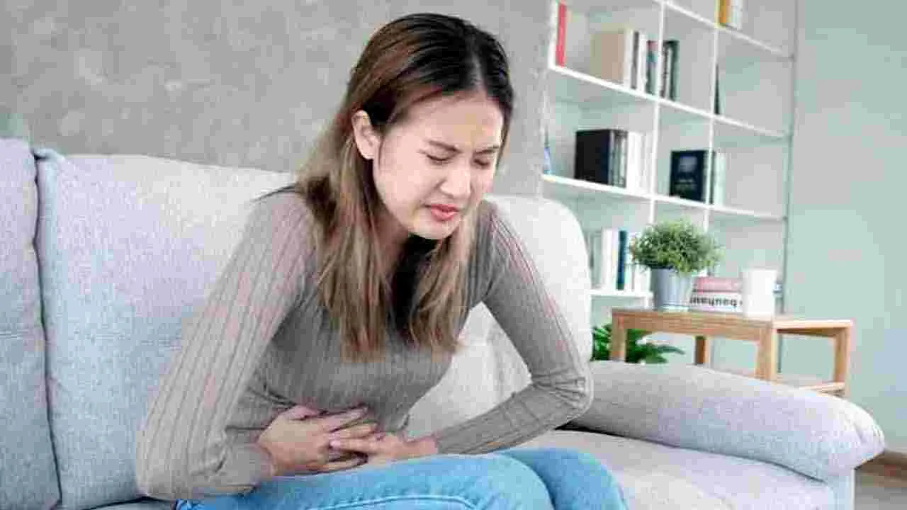 Health Tips: మామిడి పండు జ్యూస్లో పాలు కలిపి తాగుతున్నారా.. అయితే ఈ నిజాలు తెలిస్తే షాక్ అవుతారు..