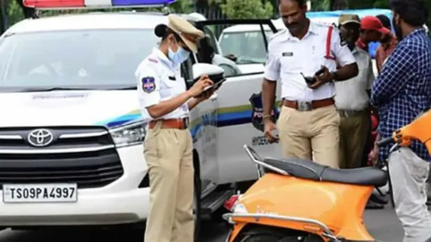  Traffic Challan: ఈ డాక్యుమెంట్లు ఉంటే ట్రాఫిక్ చలాన్ నుండి మీరు సేఫ్