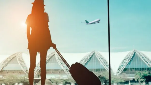 Bank Balance to Travel Abroad: విదేశాలకు వెళ్లడానికి మీ బ్యాంక్ బ్యాలెన్స్ ఎంత ఉండాలో తెలుసా?