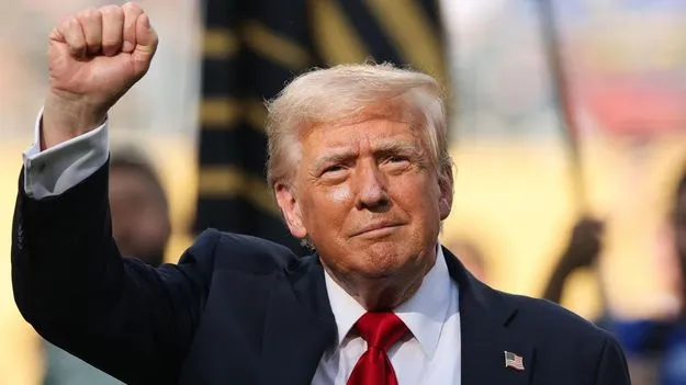 Trump Leg Swelling: ట్రంప్ కాళ్ల వాపుపై స్పందించిన వైట్ హౌస్.. వృద్ధుల్లో కనిపించే సాధారణ సమస్యేనని క్లారిటీ