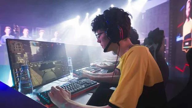 Extremism Video Games: వీడియో గేమ్స్ చాట్లో చీకటి మాటలు.. రిక్రూట్మెంట్ కోసం తీవ్రవాదుల ఎత్తుగడ..