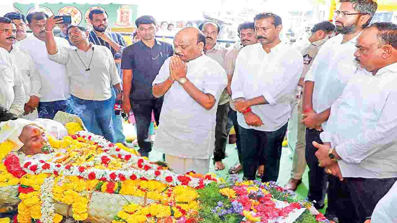 Simhachalam Funeral: అధికార లాంఛనాలతో సింహాచలం అంత్యక్రియలు