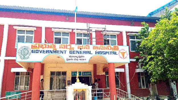 సౌకర్యాలు సరే.. వైద్యులేరి..?