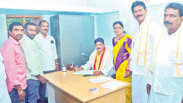 రైతుల అభ్యున్నతే లక్ష్యంగా చీమకుర్తి సొసైటీ సేవలు