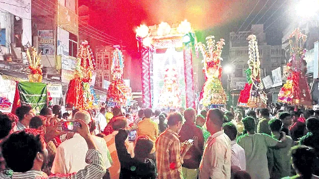 ఘనంగా మొహర్రం