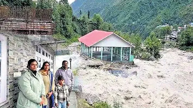 Vijayawada Tahsildar: తహసీల్దార్ కుటుంబం సేఫ్