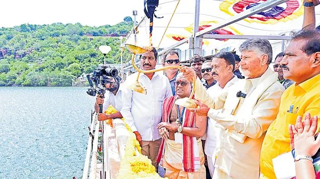 CM Chandrababu: 25శాతం పనులు పూర్తికాని నీటి ప్రాజెక్టులూ ముందుకే