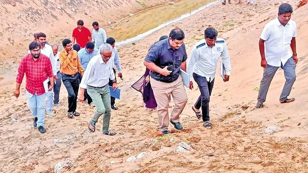 Bheemili Beach: నేహారెడ్డి అక్రమ నిర్మాణాల పరిశీలన