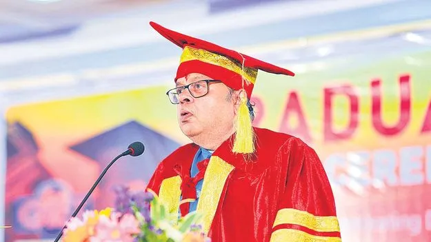 Acharya Jayant M. Modak: దేశాభివృద్ధిలో డిగ్రీలు కీలకం