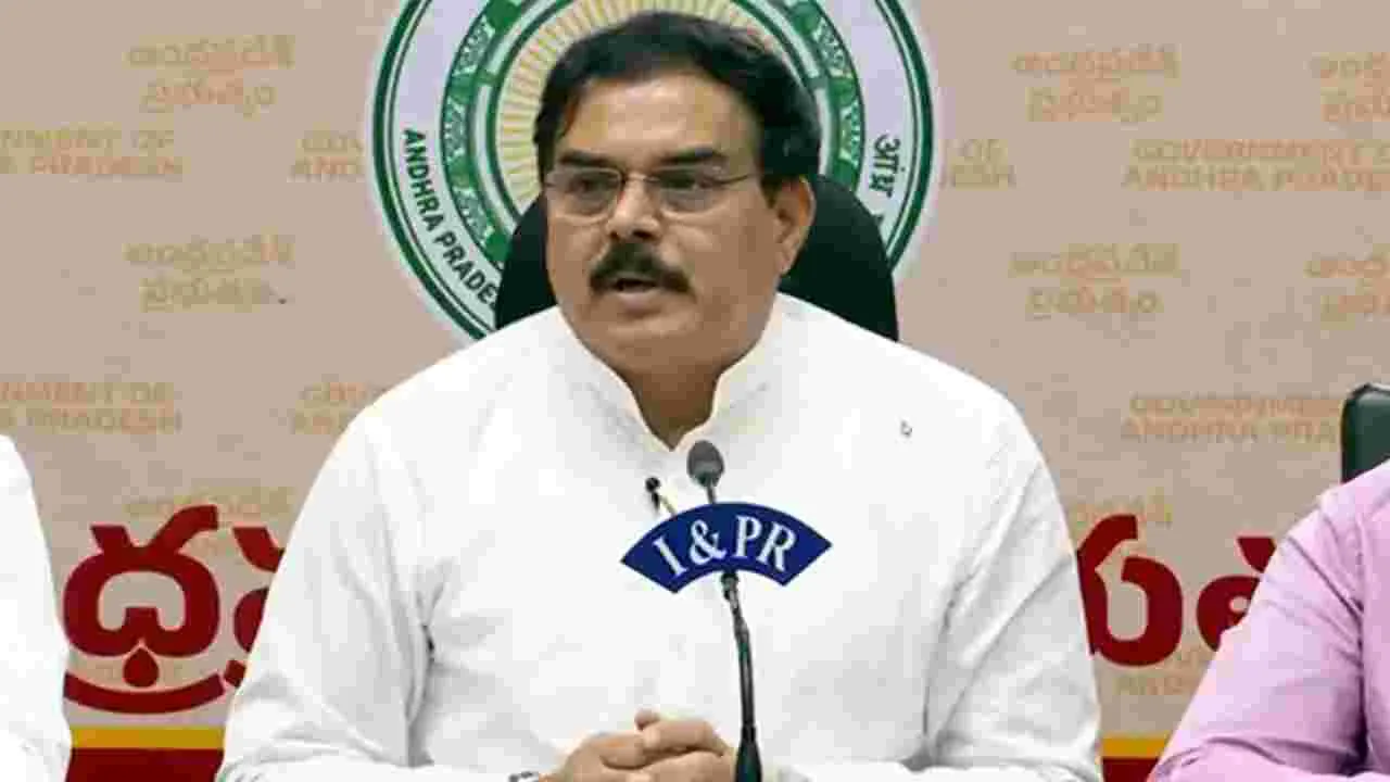 Minister Nadendla Manohar: రెండు రోజుల్లో 34 లక్షల కుటుంబాలకు రేషన్‌ పంపిణీ 